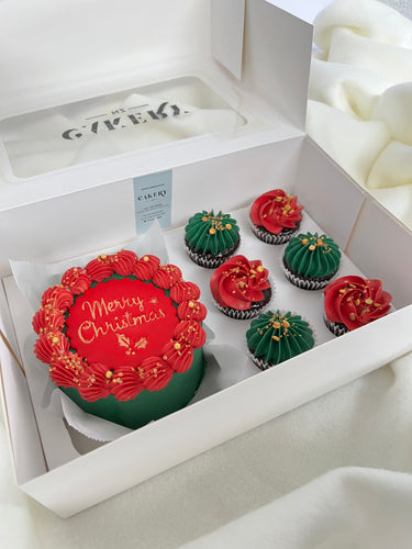 Christmas Vintage Bento Cake with Mini Cupcakes