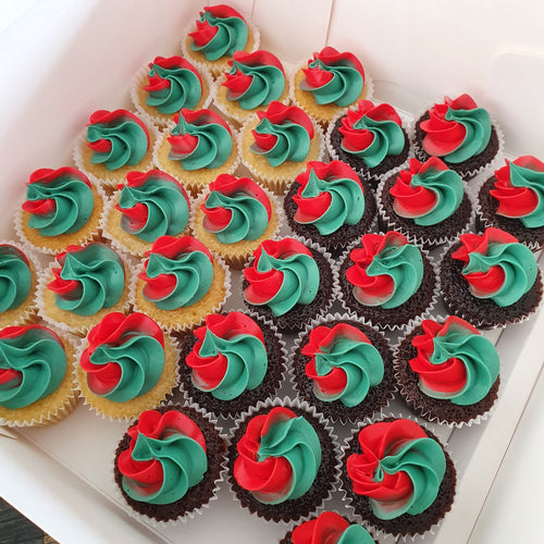 Ombre Christmas Mini Cupcakes